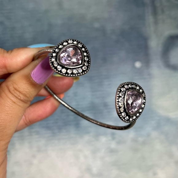 Jewelry - Vintage cuff bracelet